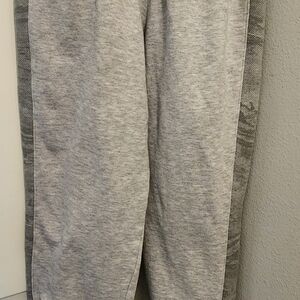 Under Armour Youth Extra Large Joggers Gray